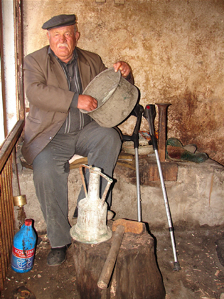 Kalaycı Ustası Gevriye Ergin