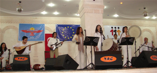 Festivale Karde Trkler Mzik Grubu Renk Katt 