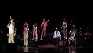 Gecede Yer Alan Gruplardan Bir Tanesi: Kardeş T&uuml;rk&uuml;ler