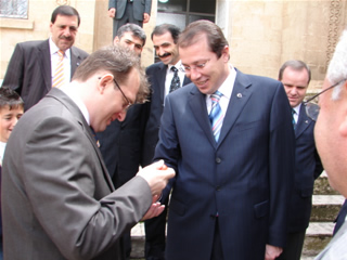 Yumurta Tokuşturan Devlet G&ouml;revlileri