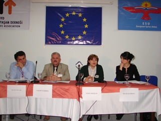 Sempozyuma Katlan Konumaclarn Dier Bir Blm