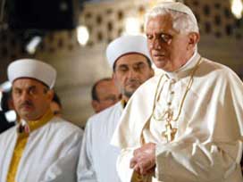 Papa Camide Mft le Birlikte Dua Etti