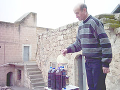 S�ryani Yusuf Ulu���k �arap Haz�rlarken