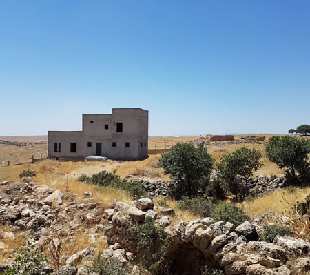 Deyr Hadad manastr ST alanna tecavüz eden kaçak inaat ve çekilen duvar