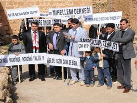 Tepki in Kyde Toplananlar
